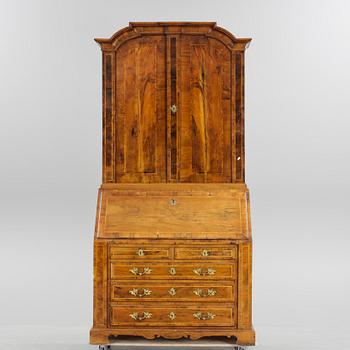 SKÅP, barockstil med äldre delar, 18/1900-tal.