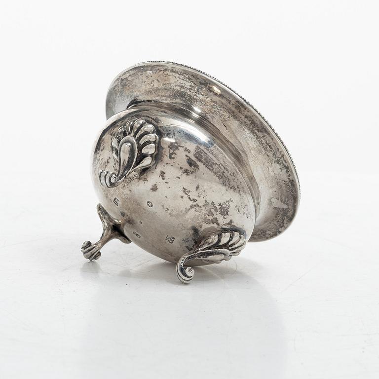 Skål, silver, S:t Petersburg 1863, kontrollmästarstämplad Edouard Fedorovich Brandenburg.