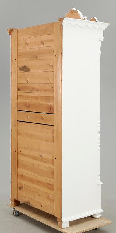 KLÄDSKÅP, eklektisk stil, 1800-talets senare hälft.