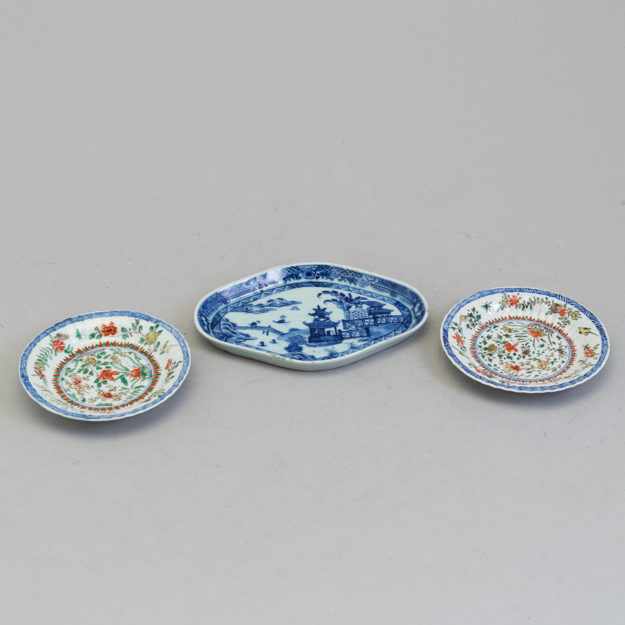 Two dishes with one tray, Qing dynasty, 18th century.