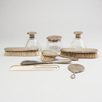 TOILETTUPPSÄTTNING 9 dlr silver 1900-talets början.