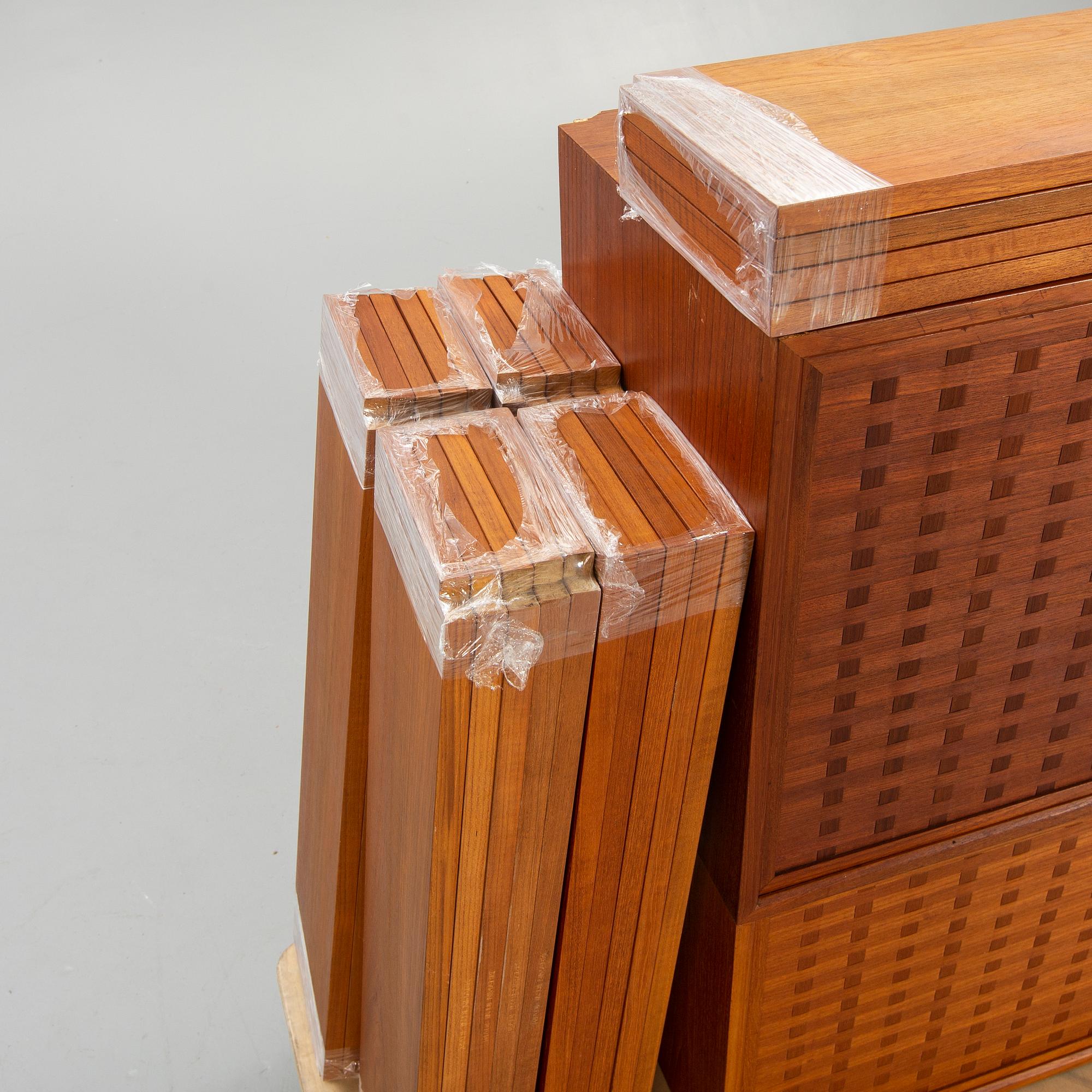A 1960s Poul Cadovius, "Royal System" teak bookshelf.