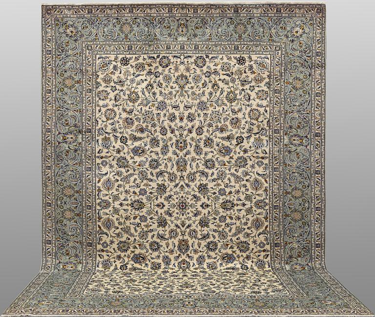 A Keshan carpet, 400 x 273 cm.
