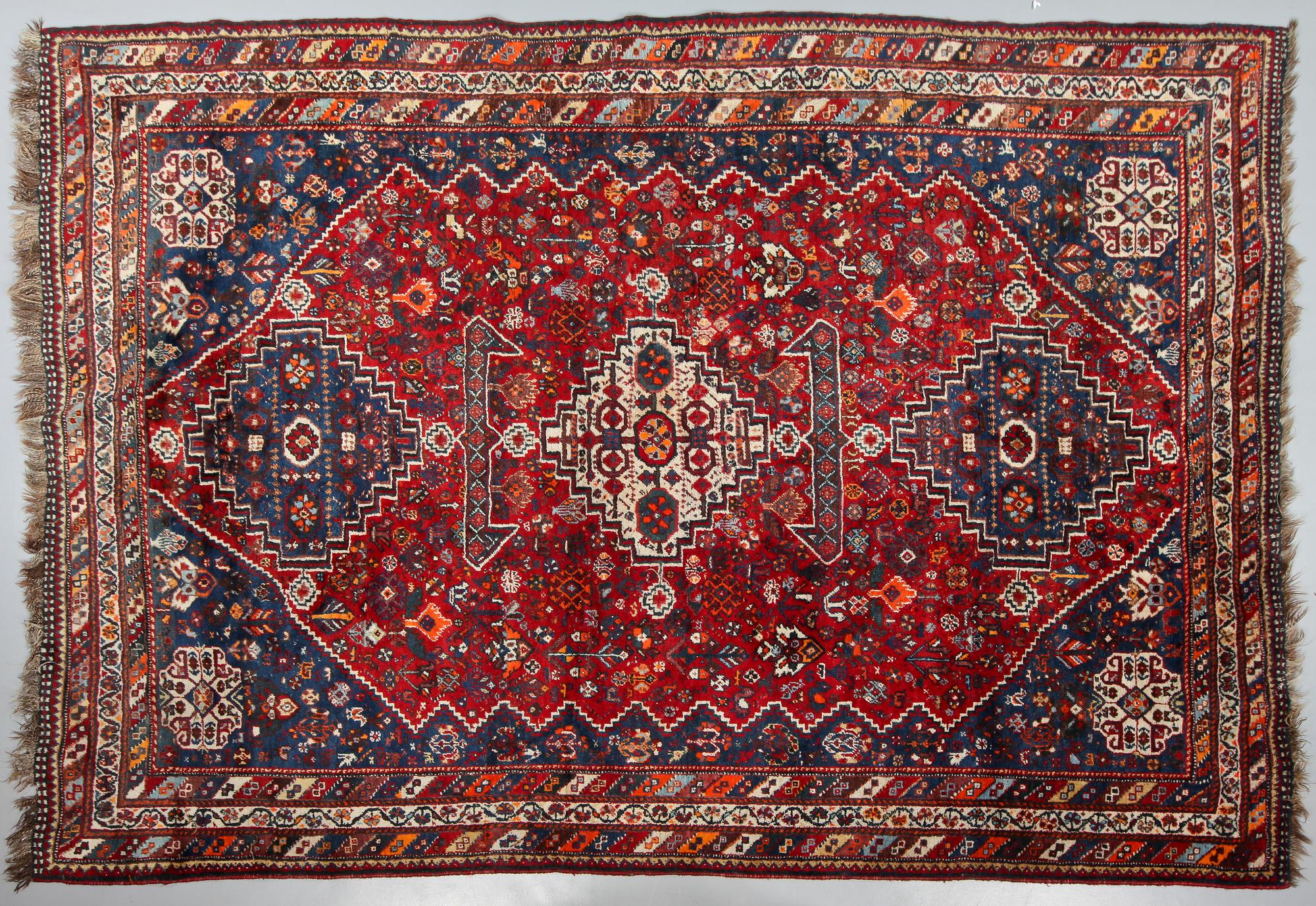 MATTA, old troligen Kashgai, 305 x 216 cm.