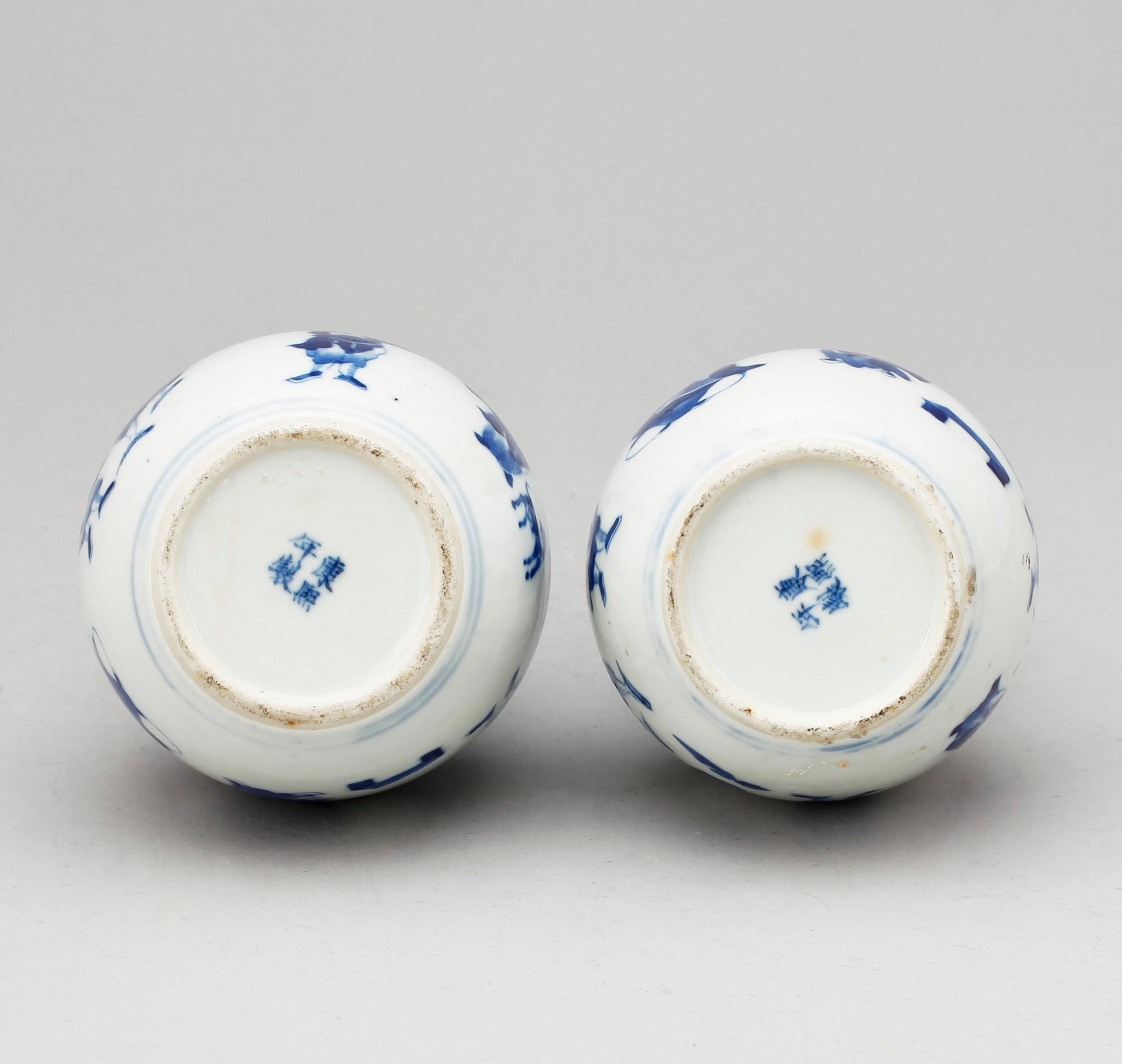 VASER, ett par, porslin, Kina, Qing dynastin, sent 1800-tal.