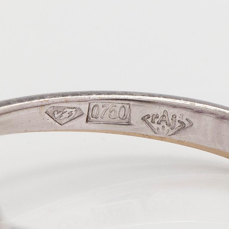 Ring, 18K vitguld med safirer.