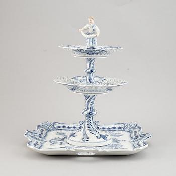 A Porcelain tray and cake stand, Meissen, 20th Century.