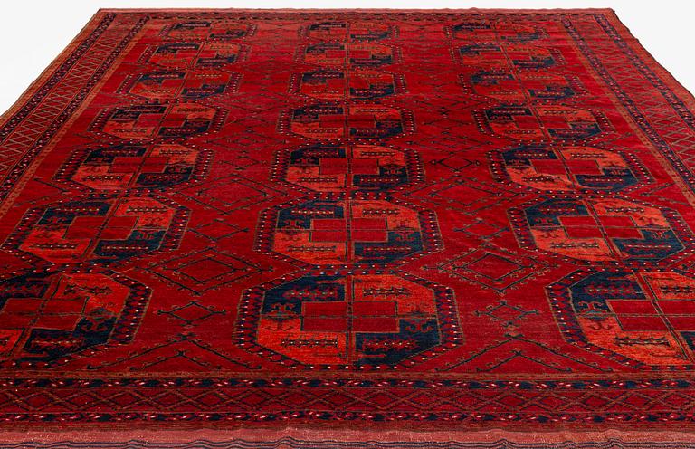 An antique Ersari carpet, northern Afghanistan, ca 479 x 342 cm.