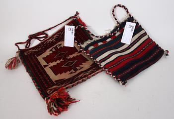 VÄSKOR 2 st, orientaliska.