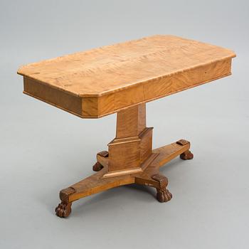 A SUITE, Biedermeier/Karl Johan, first half of the 19th century.