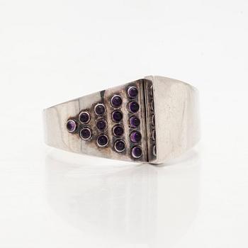Veikko Reinikka, bracelet, cabochon-cut amethysts, silver, 1962.