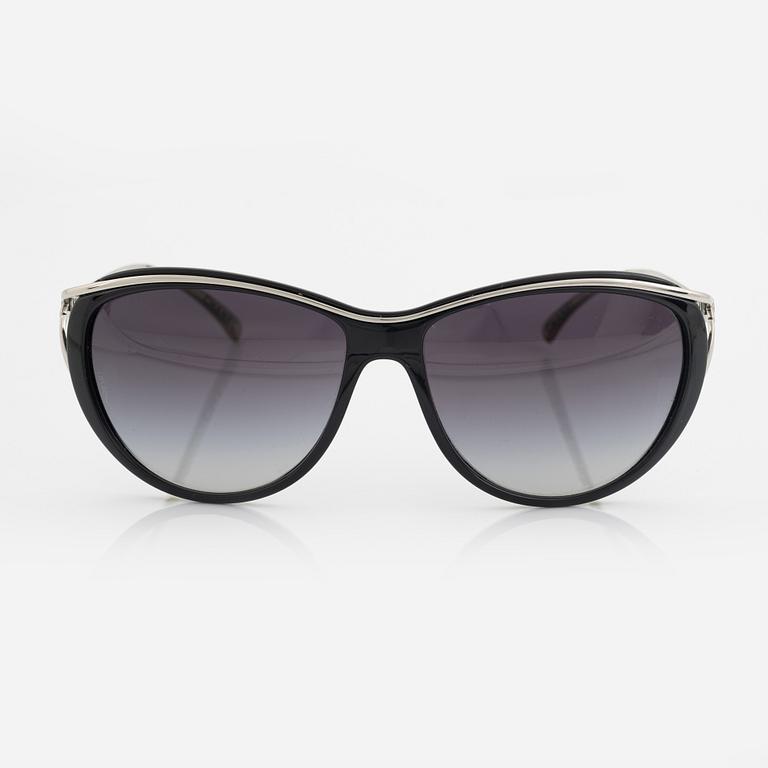 Chanel, a pair of sunglasses.