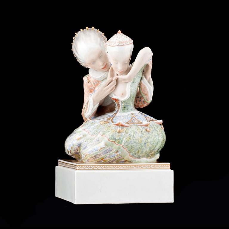 FIGURIN, porslin, Gerhard Henning, Royal Copenhagen, 1908-1925. 1900-talet första hälft.