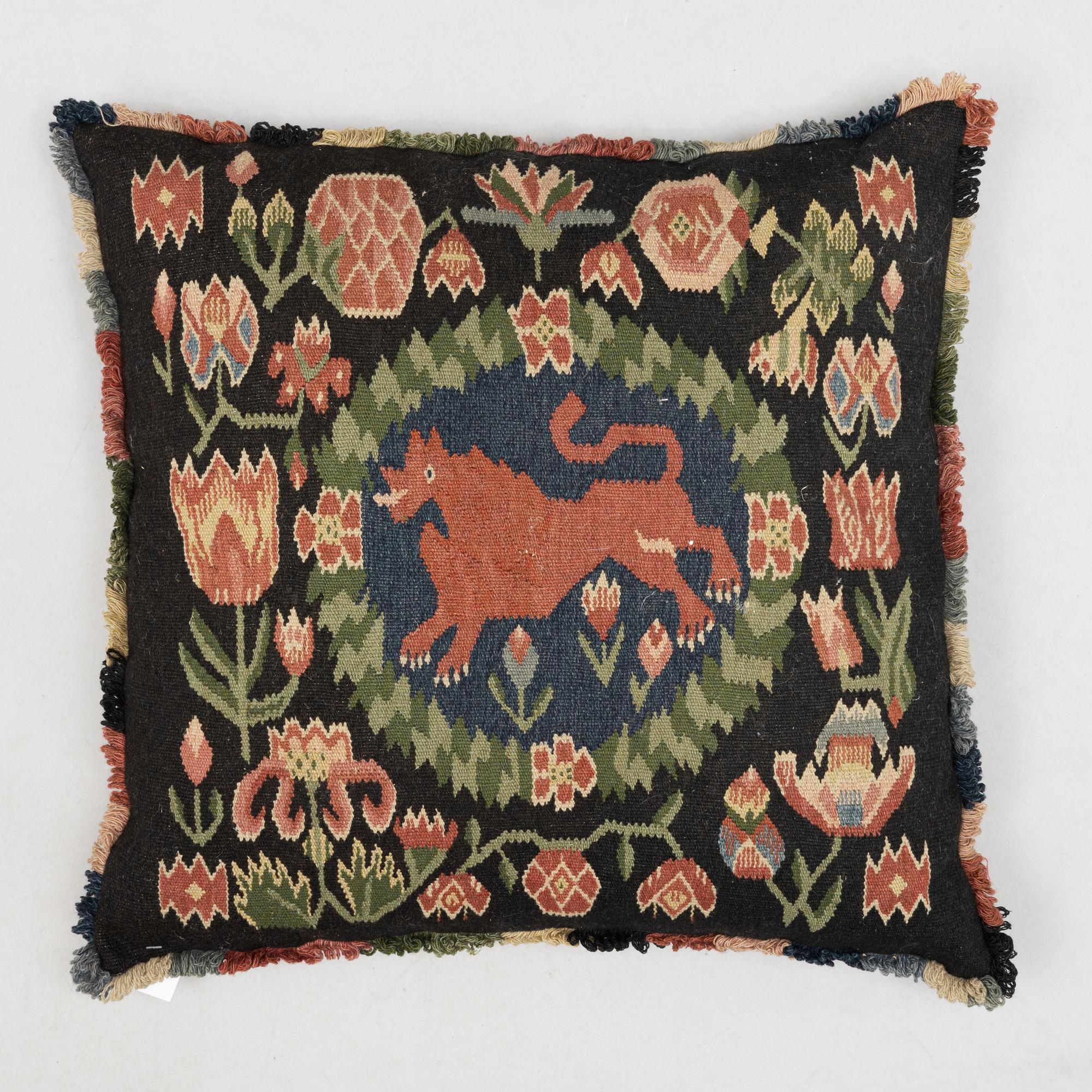 Jynne "Rött Lejon", flamskväv, 50 x 55 cm, Skåne, omkring år 1900.