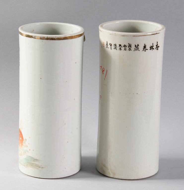PARTI PENSELVASER, 2 st, porslin, Kina, 1900-tal.