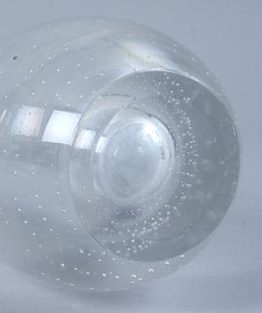 VASER, 2 st, glas, Vicke Lindstrand, Kosta.