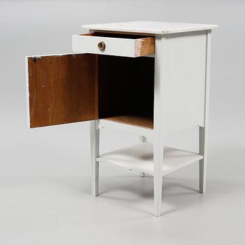 SÄNGBORD, 1900-talets första hälft.
