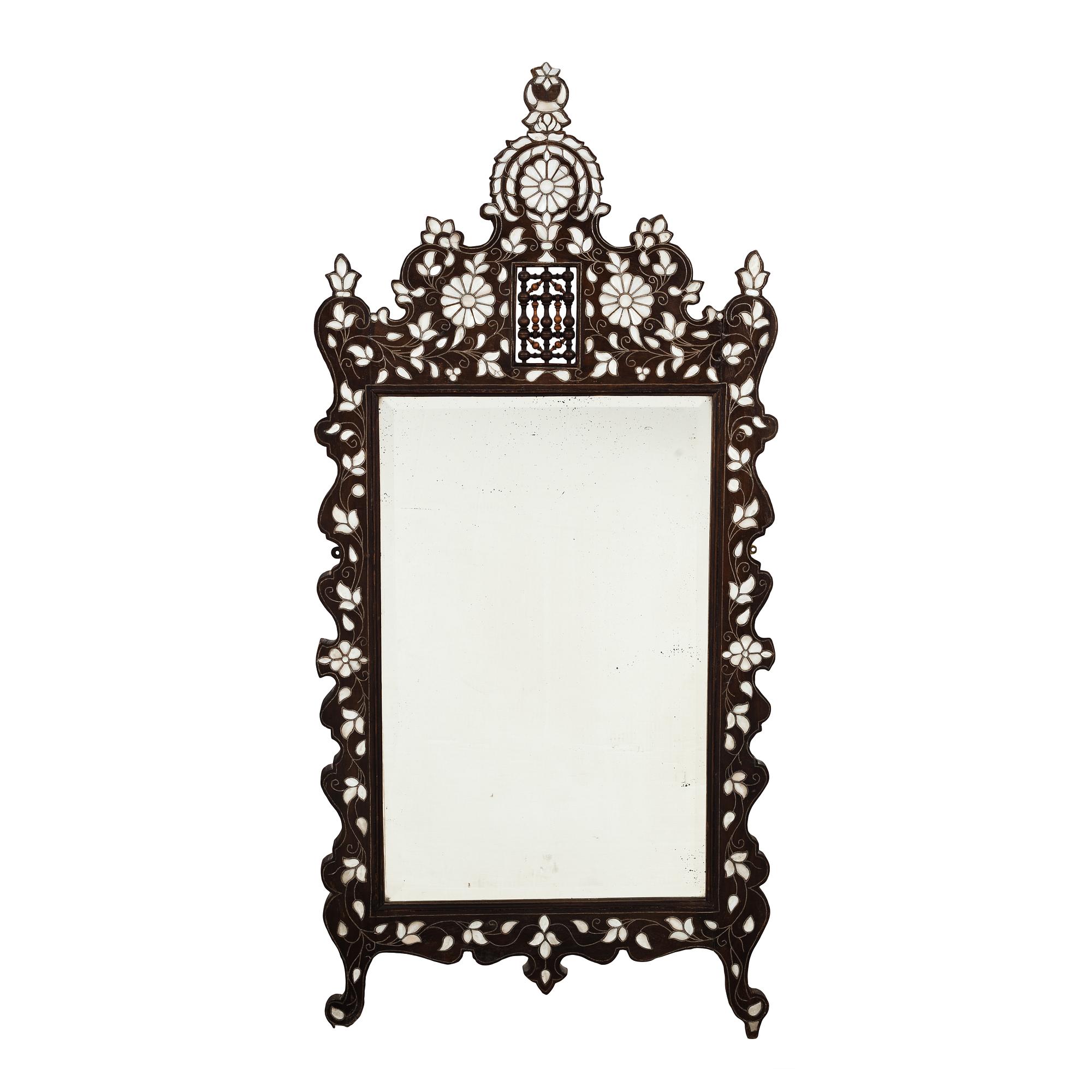 SPEGEL, orientaliskt, 1900-tal.