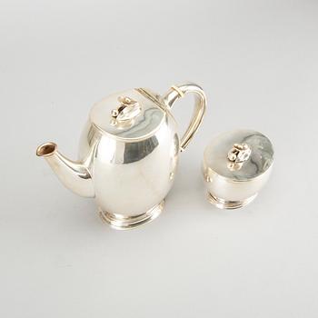 KAFFEKANNA och SOCKERSKÅL, silver, Sven-Arne Gillgren för GAB, Stockholm 1900-talets mitt. Total vikt ca 720 gram.