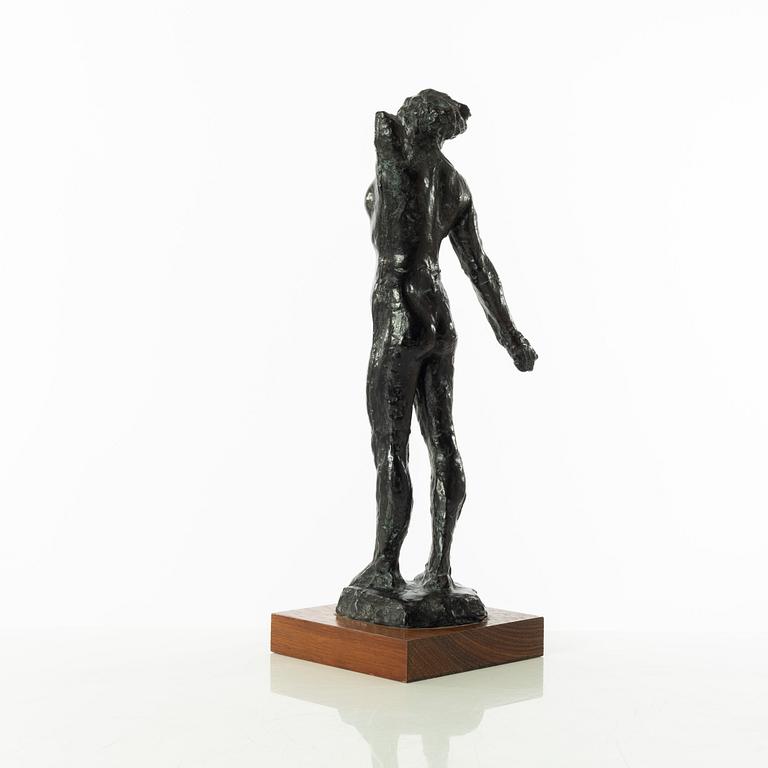 Gudmar Olovson, skulptur. Signerad. Numrerad. Gjutarstämpel. Brons, total höjd 43 cm, längd 17 cm.