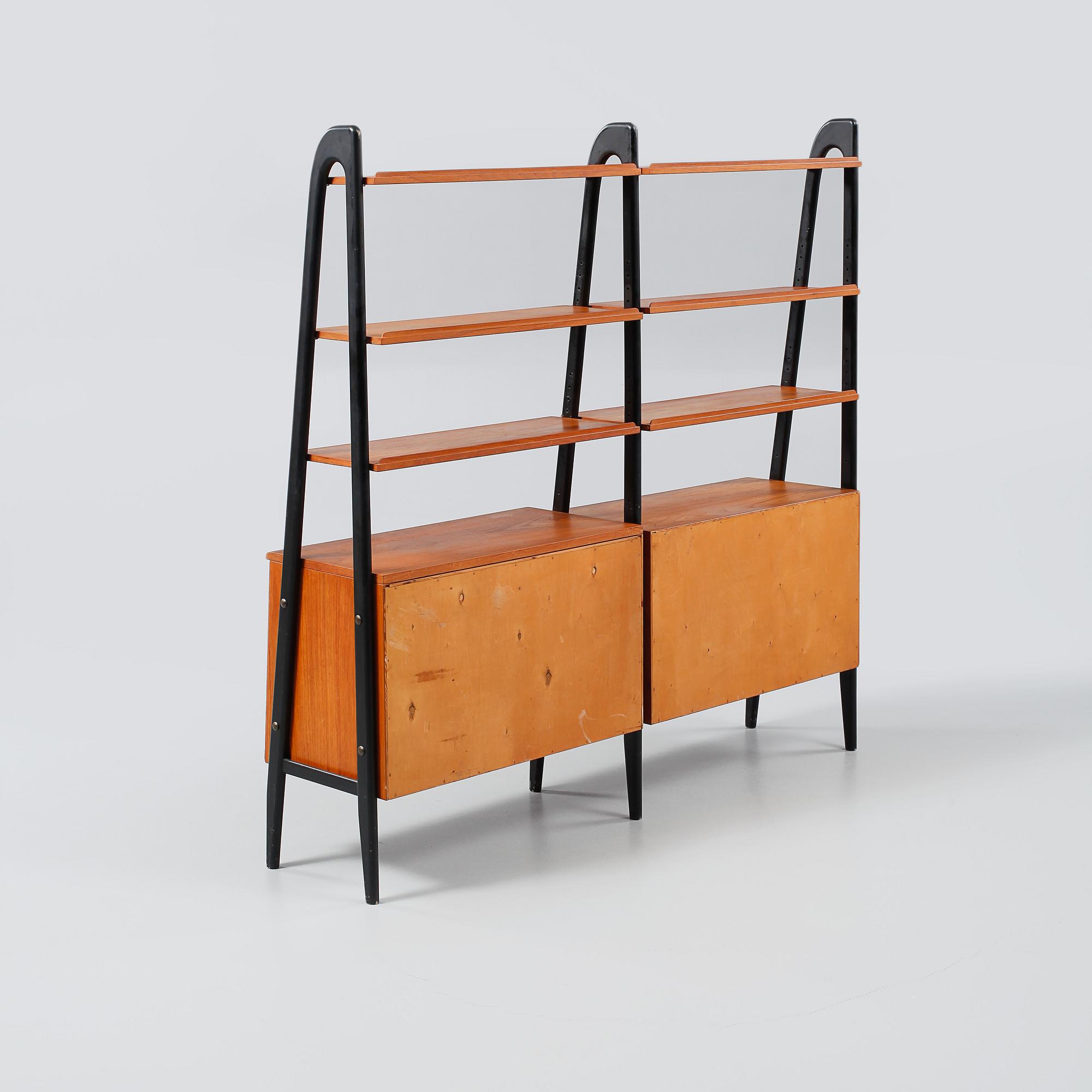 BOKHYLLA, 1900-talets mitt.