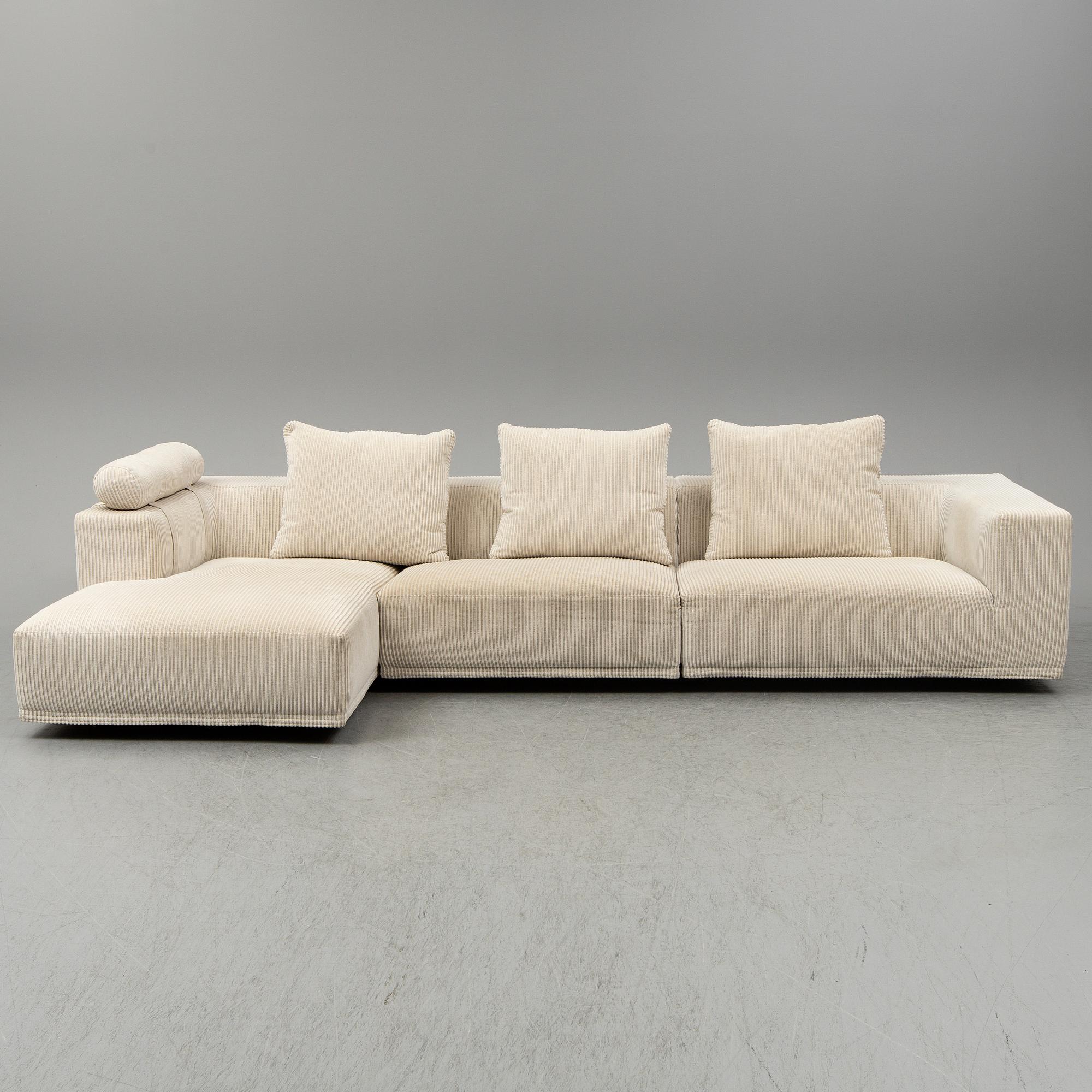 An Eilersen sofa, model Baseline.
