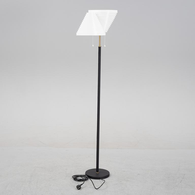 Alvar Aalto, a model 'A810', Artek.