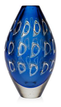 An Ingeborg Lundin 'ariel' glass vase, Orrefors 1961.