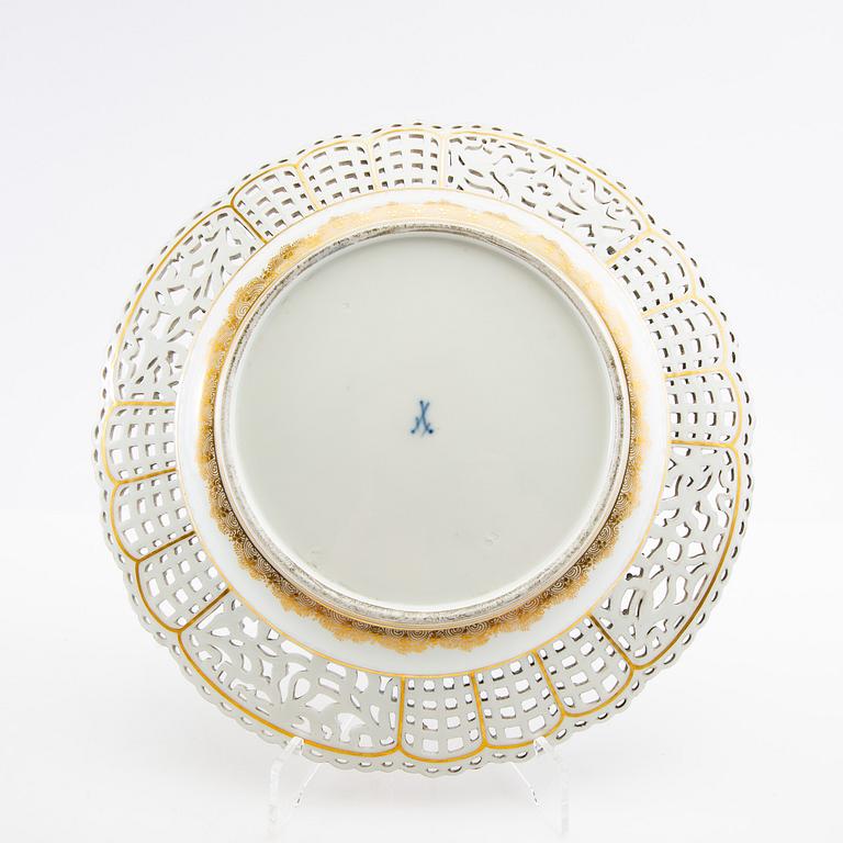 Tallrikar ett par Meissen omkring 1900 porslin.