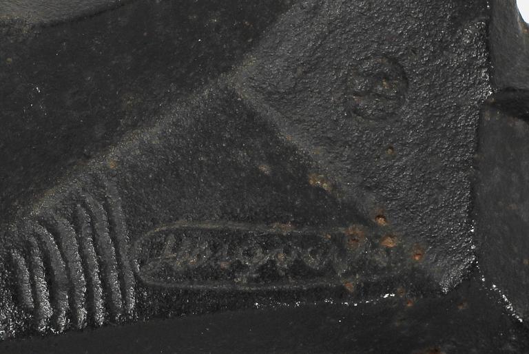 ELDHUND, gjutjärn, troligen Erik Höglund. Husqvarna.