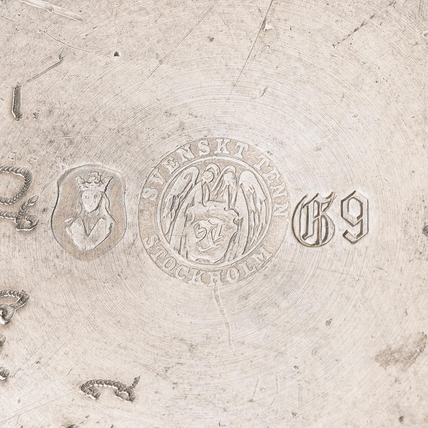 Estrid Ericson, burk med lock, Firma Svenskt Tenn, Stockholm, 1957.