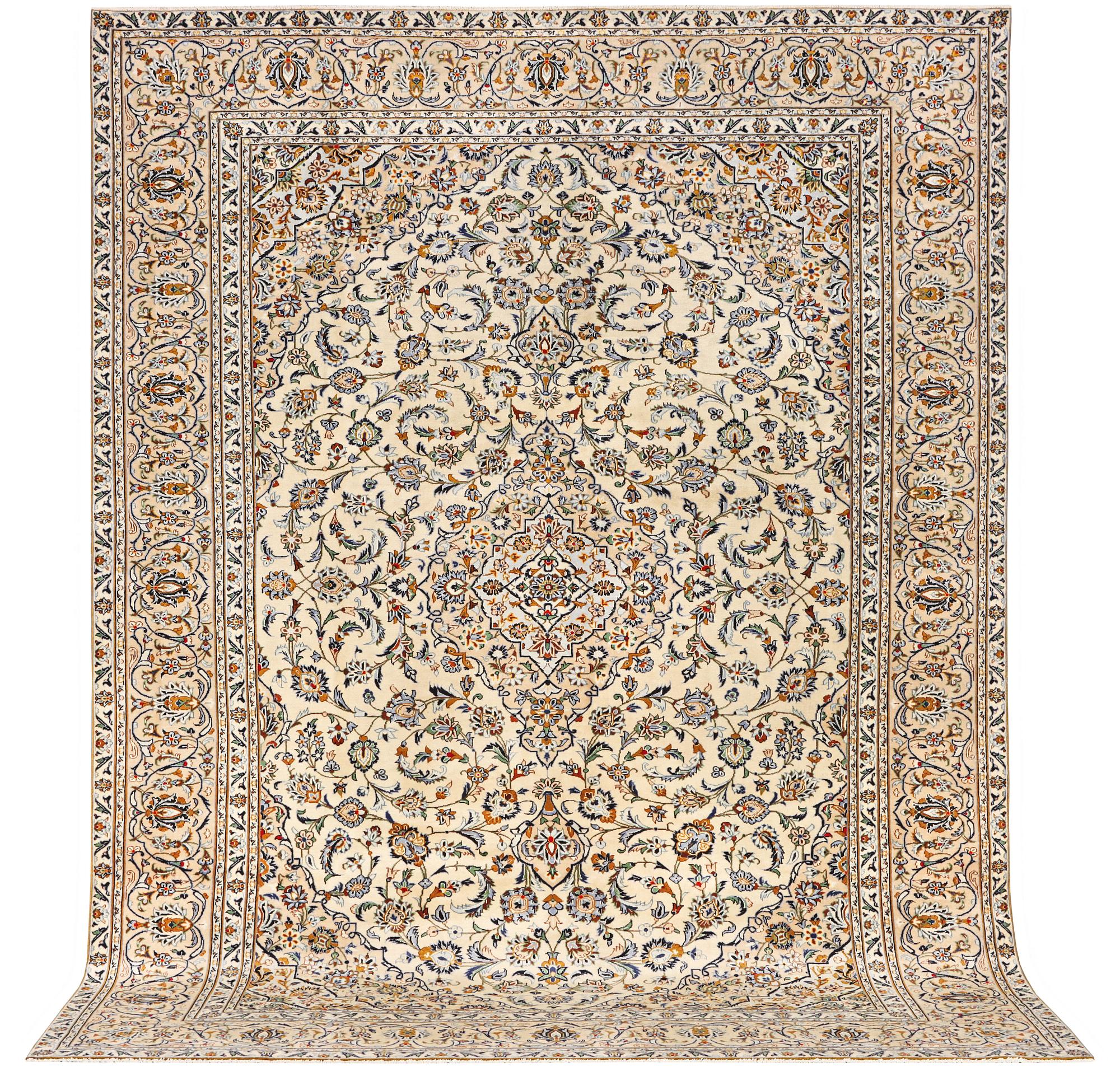 A Kashan carpet, c. 388 x 285 cm.