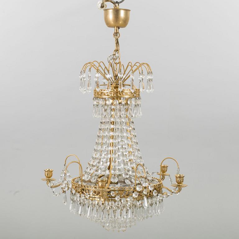 A SWEDISH CHANDELIERE 20 TH CENTURY.