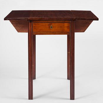 A late gustavian mahogny table.