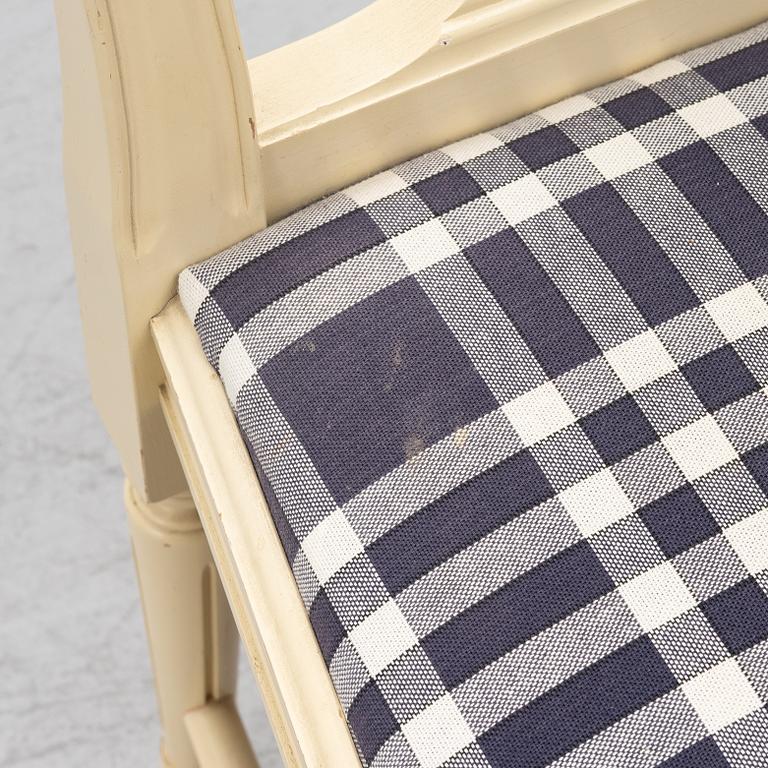 Dining table with 10 chairs, Gustavian style, second half of the 20th century.