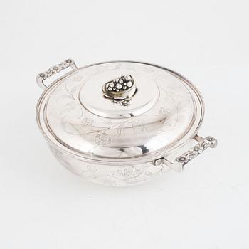 A silver dish with lid, C G. Hallberg, Stockholm, Sweden, 1940.