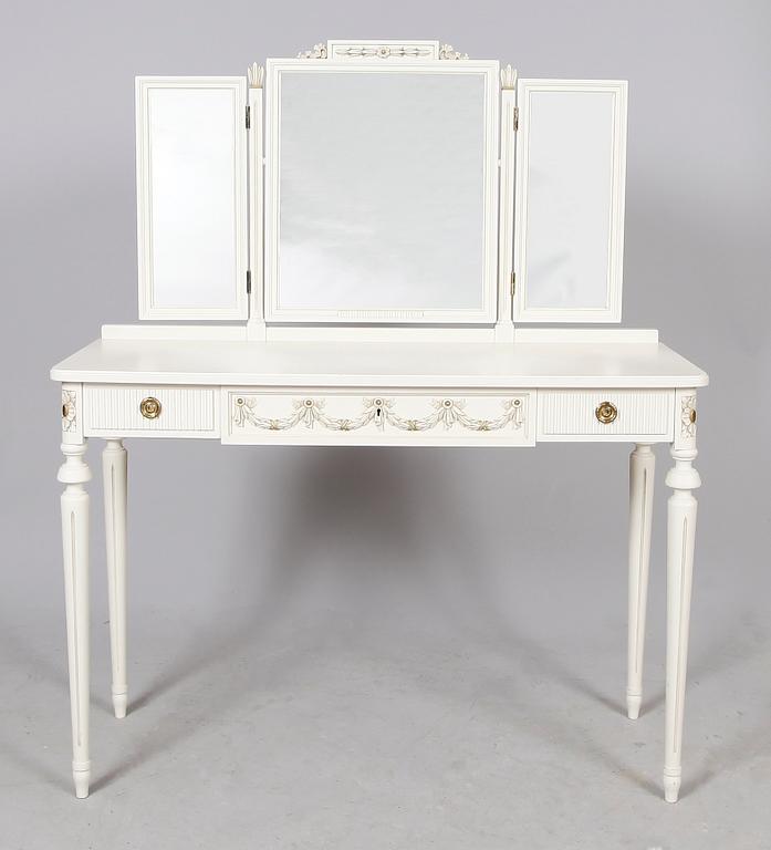 TOALETTBORD OCH PALL, gustaviansk stil, 1900-talets andra hälft.