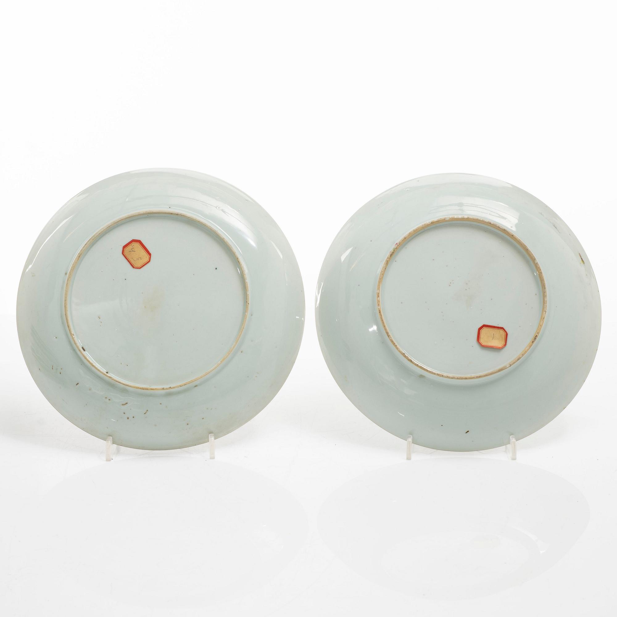 Tallrikar, 15 stycken, porslin, Kina, Qingdynastin, 1700-tal.