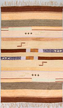 Elsa Kallio, A 1930's flat weave carpet for Kotilieden aitta. Circa 330 x 205 cm.
