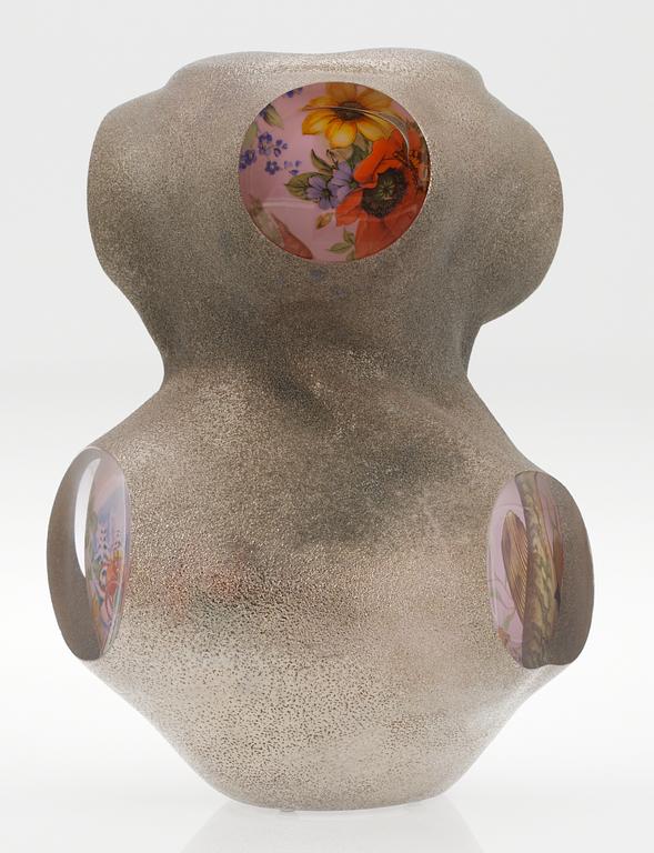 PER B SUNDBERG
Vas, "Fabula", Orrefors Limited Gallery 2004.