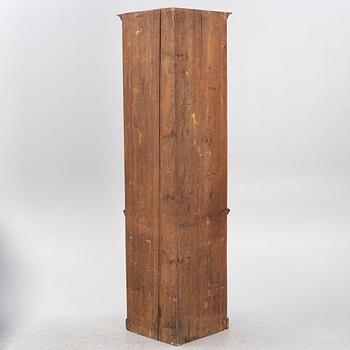 Hörnskåp, Karl-Johan, 1800-talets första hälft.