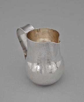 KANNA. Sterling silver, Rey Urban, Stockholm, 1977. Vikt 230 g.