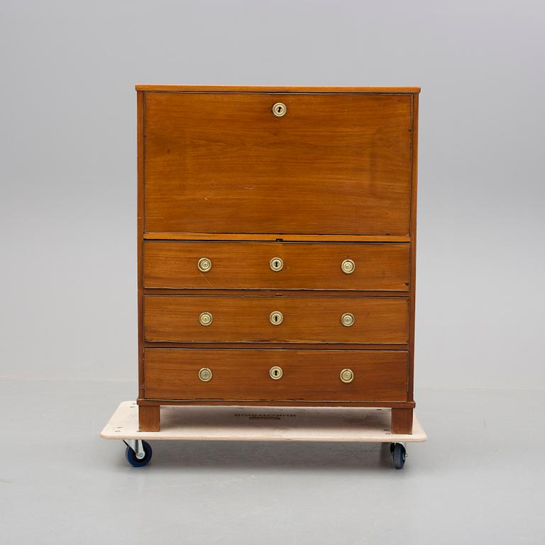 CHIFFONJÈ, sengustaviansk provins, tidigt 1800-tal.