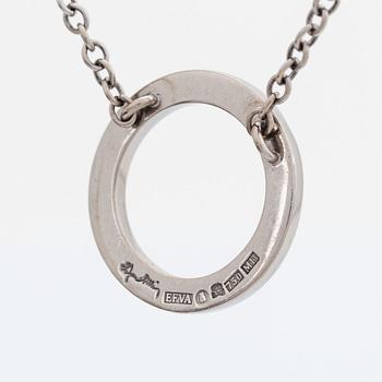 An 18K white gold Efva Attling necklace.