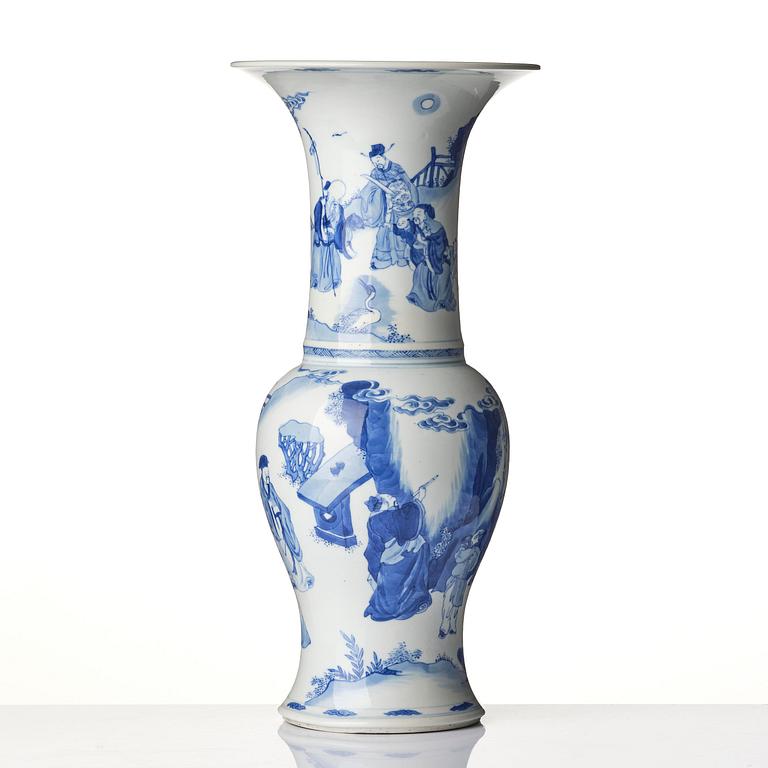 A large blue and white 'figural' yenyen vase, Qing dynasty, Kangxi (1662-1722).