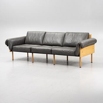 Yrjö Kukkapuro, an 'Ateljee' sofa, Avarte, late 20th Century.