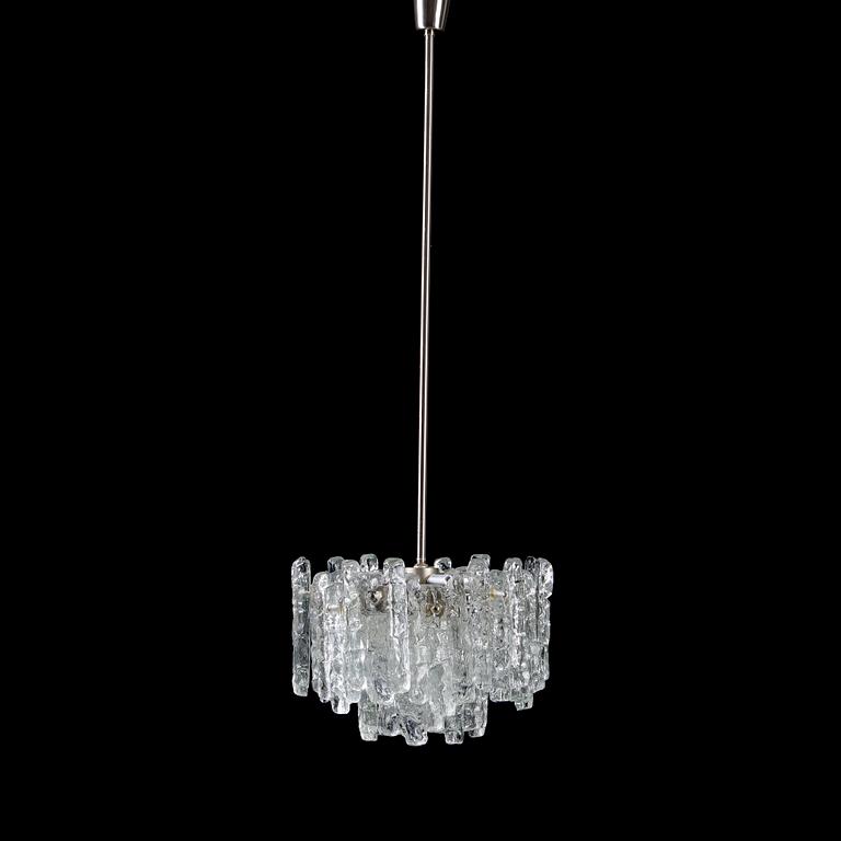 TAKLAMPA, "Ice block chandelier", J.T Design, Kalmar, Österrike, 1960-tal. Totalhöjd ca 104 cm.