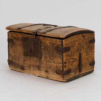 A CHEST 16TH/17TH CENTURY AND A TOBACCO BOX 19TH CENTURY.