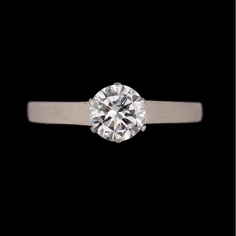 RING, 14 k vitguld, solitär briljantslipad diamant ca 1.00 ct.