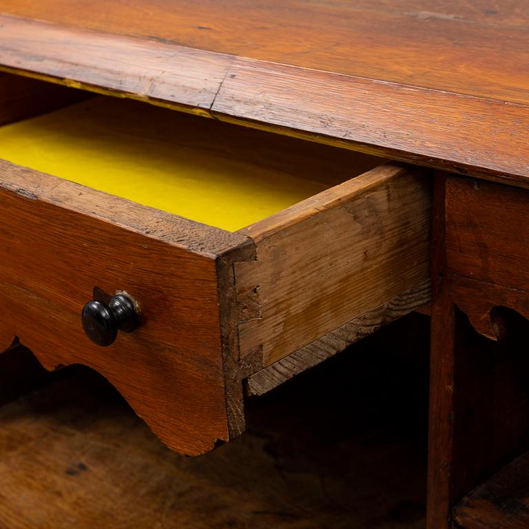 A Swedish late 18th century secretaire.